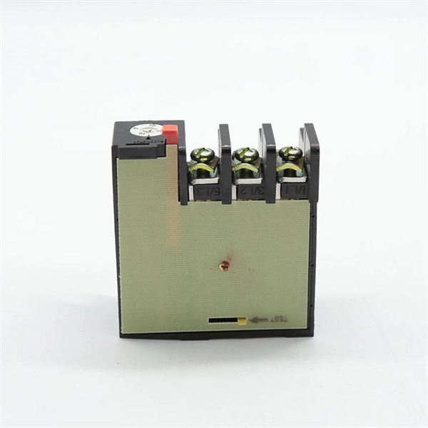 How to prevent moisture in workshop electrical distribution boxes