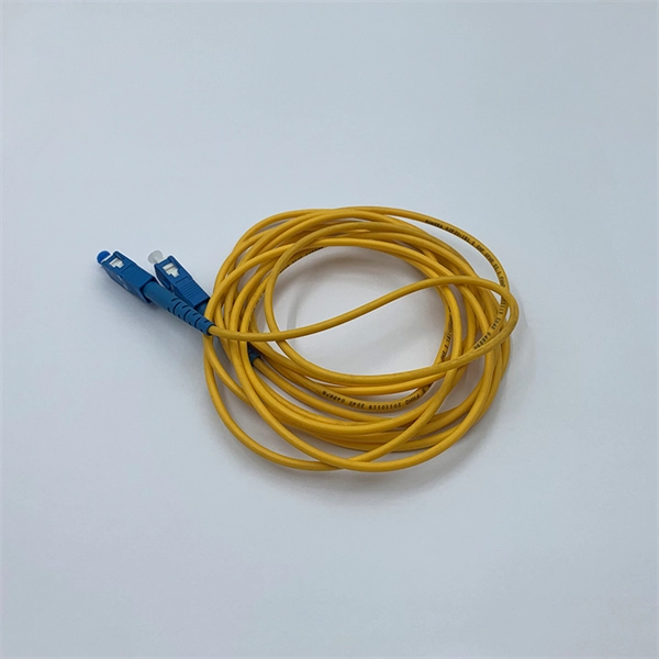 High-voltage power fiber optic cable splicing