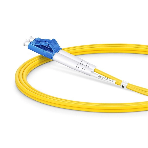Unpacking the fiber optic cable clip