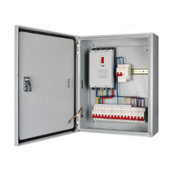 How many cores of wire are typically used in a terminal box 