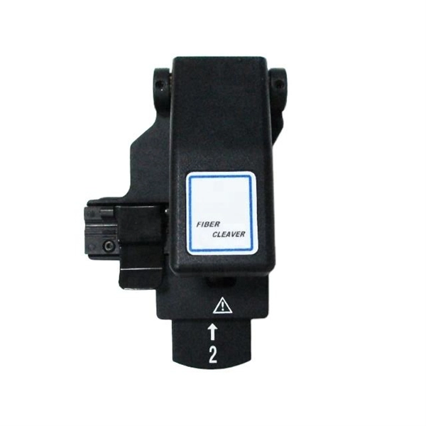 How to connect a base station to an optical fiber cable 