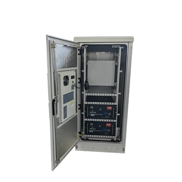 Single-mode fiber optic cable connected to multimode patch cord